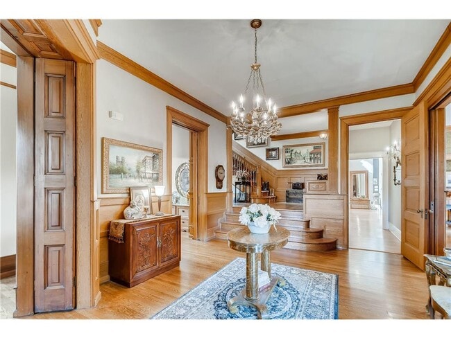 Building Photo - 27 S Summit Ct