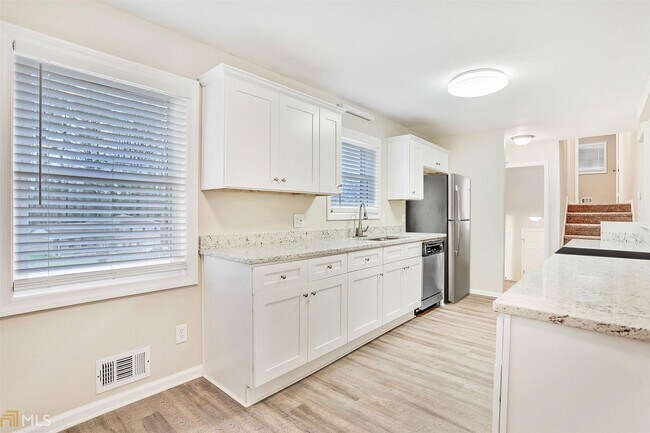 Building Photo - 2273 Green Hawk Ct