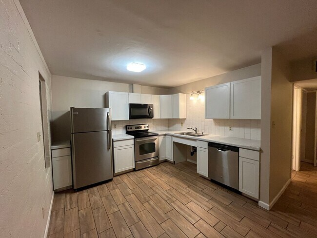 Building Photo - 2 Bedroom Nearby ASU!!