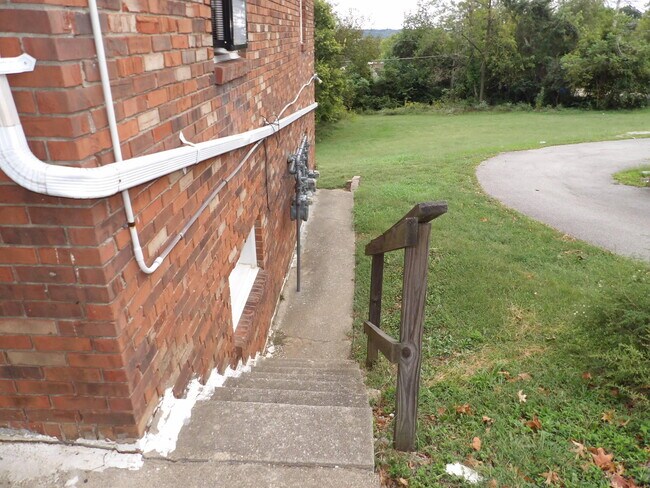 Foto del edificio - 171 Thistlewood Ave