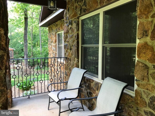 Foto del edificio - 41327 Red Hill Rd