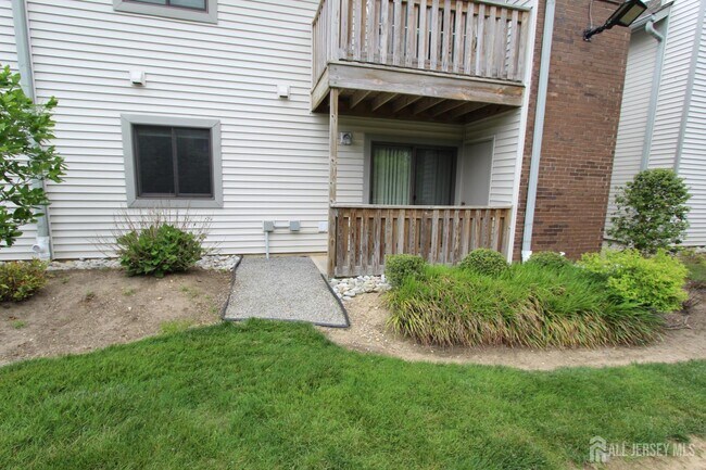 Foto del edificio - 4707 Ravens Crest Dr