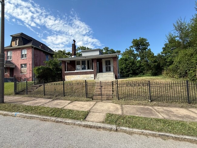 Building Photo - 5949 Wabada Ave