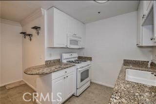 Foto del edificio - 729 S Knott Ave