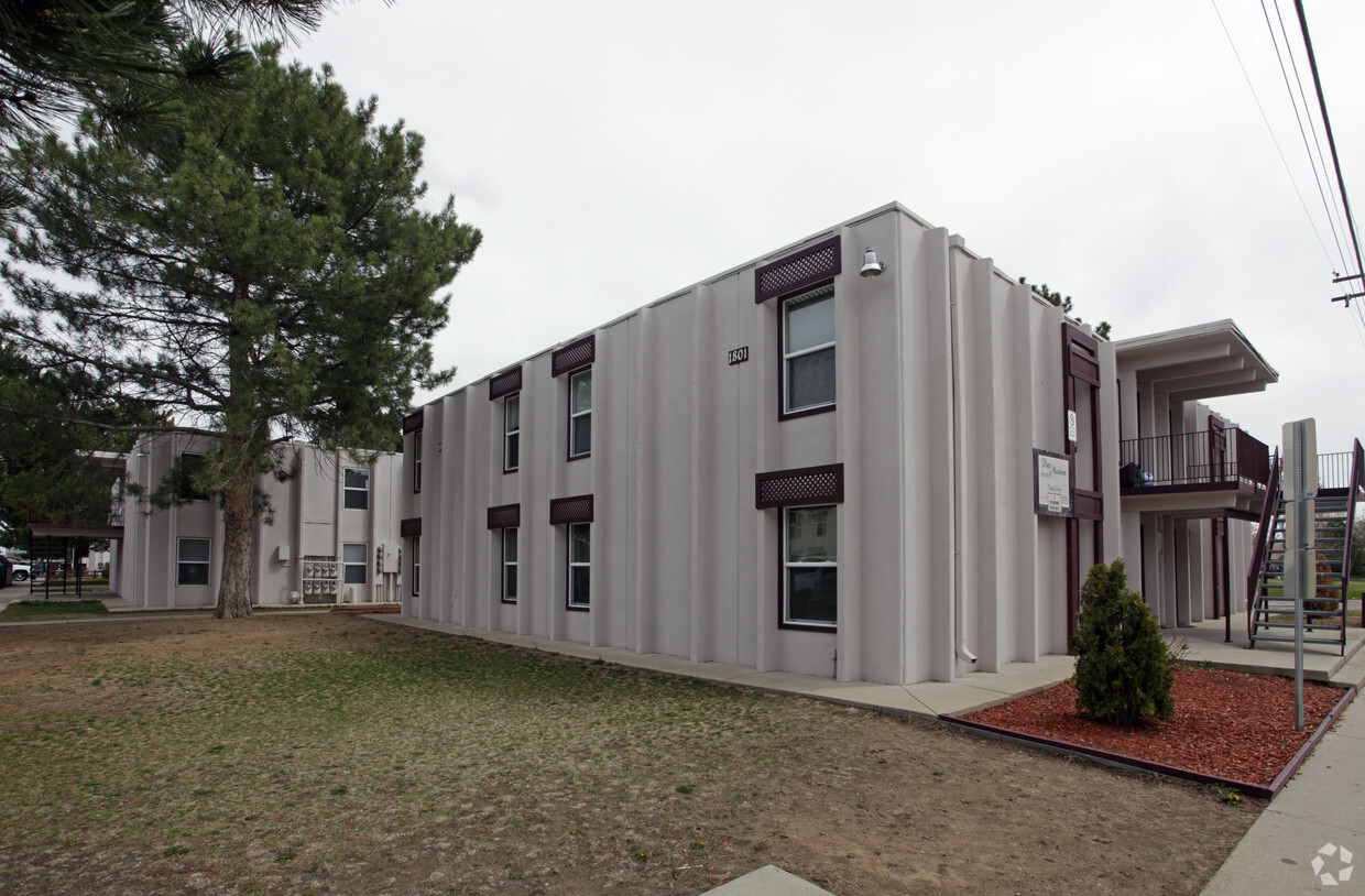 Building Photo - Pine Meadows Apartments