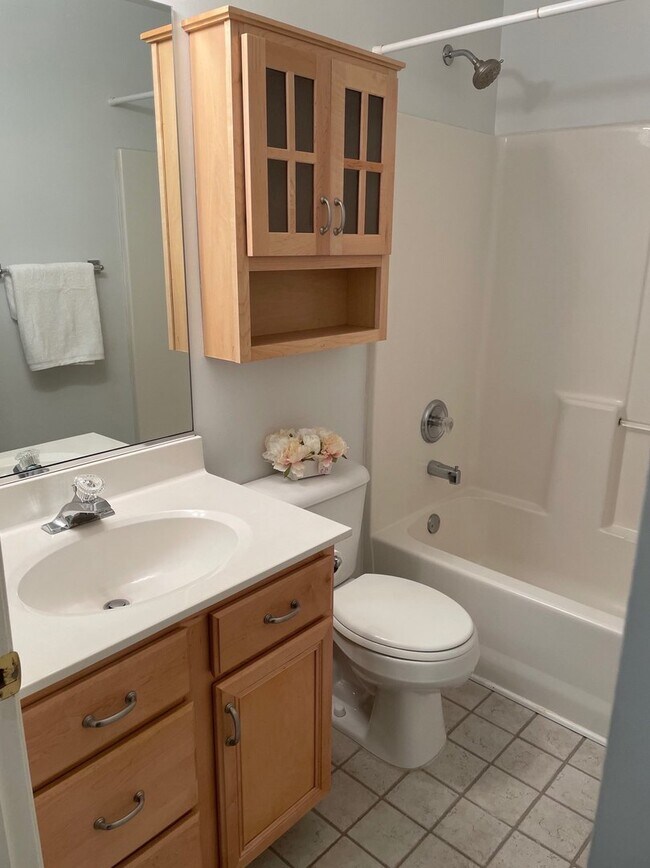 Foto del edificio - 1523 Golden Oak Dr