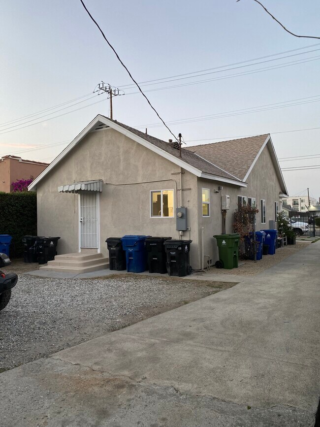 Foto del edificio - 1038 W Vernon Ave