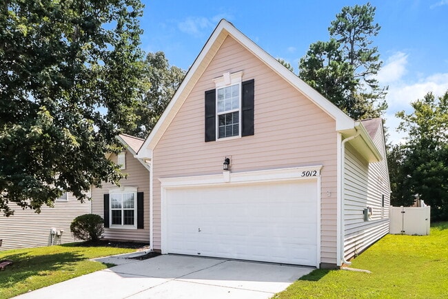 Foto del edificio - 5012 Broad Leaf Ct