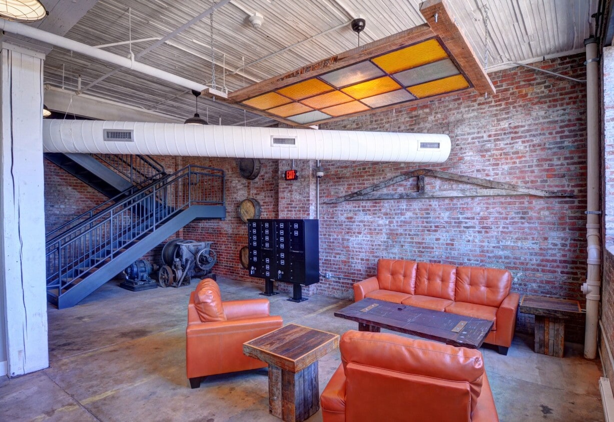 Building Photo - Cooperage 214
