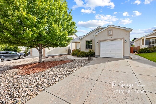 Foto del edificio - Charming Ranch-Style Home with AC on Cul-d...