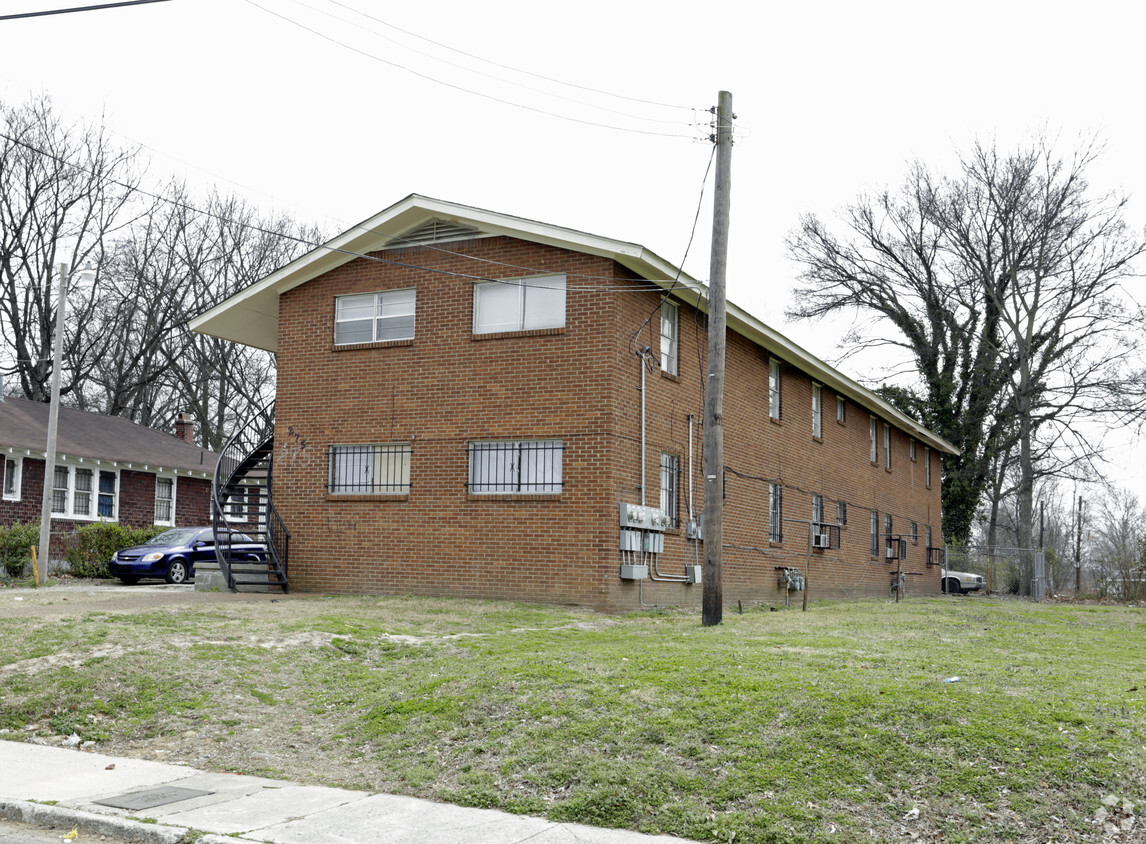 Building Photo - Gaston Apartments