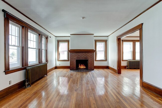 Foto del edificio - 152 Theodore Parker Rd