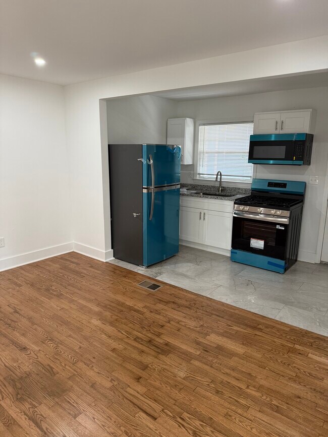 Foto del edificio - 717 Sycamore Dr