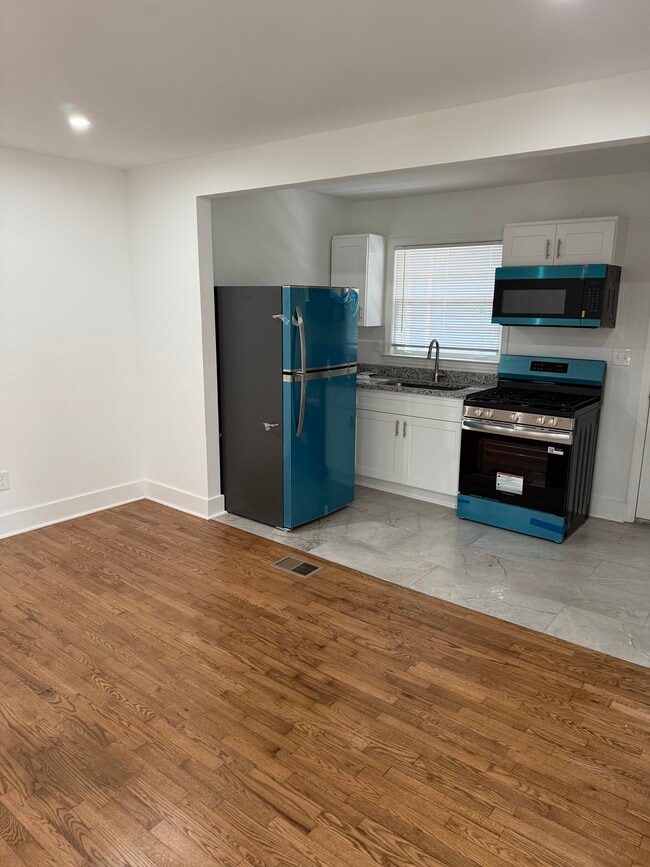 Foto del edificio - 717 Sycamore Dr