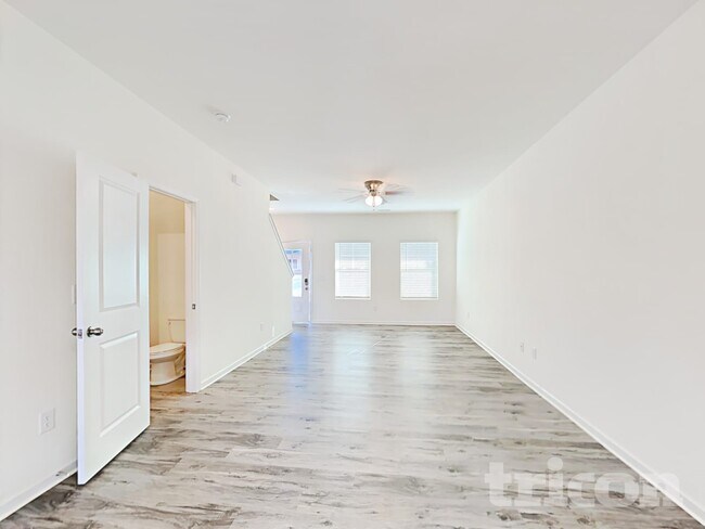 Building Photo - 820 Caper St