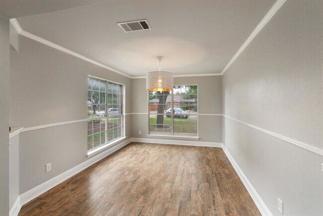 Foto del edificio - 1501 Van Horn Dr