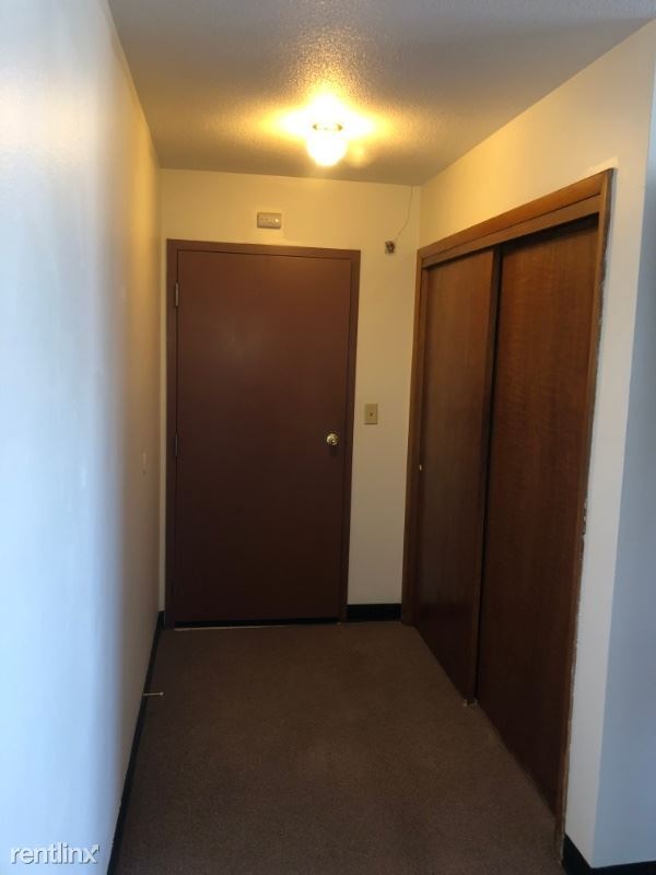 Building Photo - 1 br, 1 bath Apartment - 222 NW College Ave
