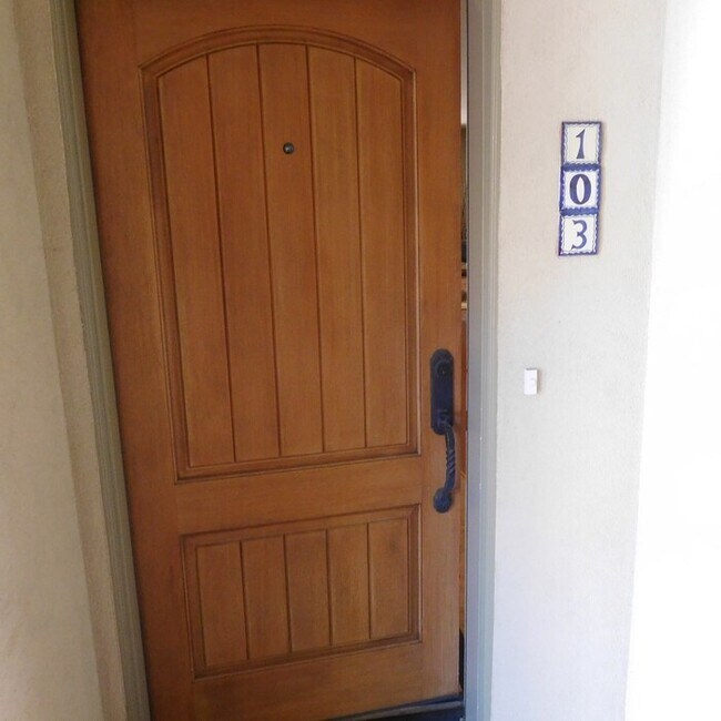 Building Photo - Gated Morro Bay Condo- 1 Bedroom / 1.5 Bath