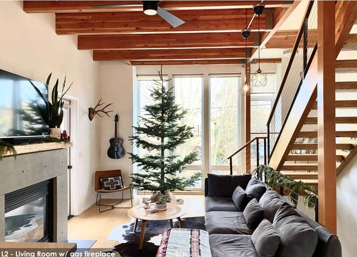 Foto principal - Modern Design 2 Bed/ 2.5 bath 3 Level Cond...
