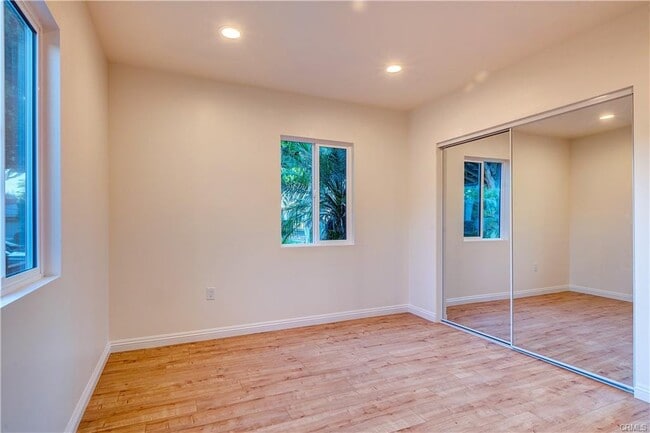 Foto del edificio - 1048 Maple St