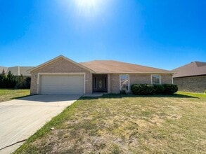 Building Photo - 206 Nolan Ridge Dr