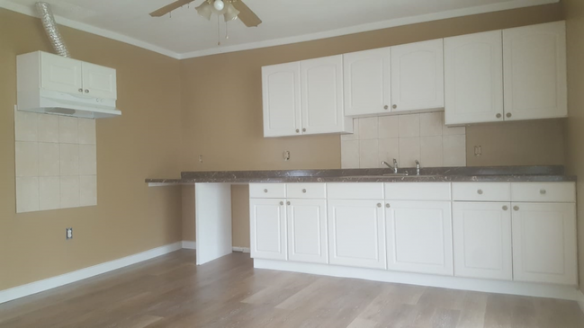 Foto del edificio - 4 bedroom in Taftville CT 06380
