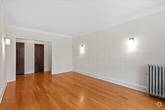 Building Photo - 1733 W Thorndale Ave