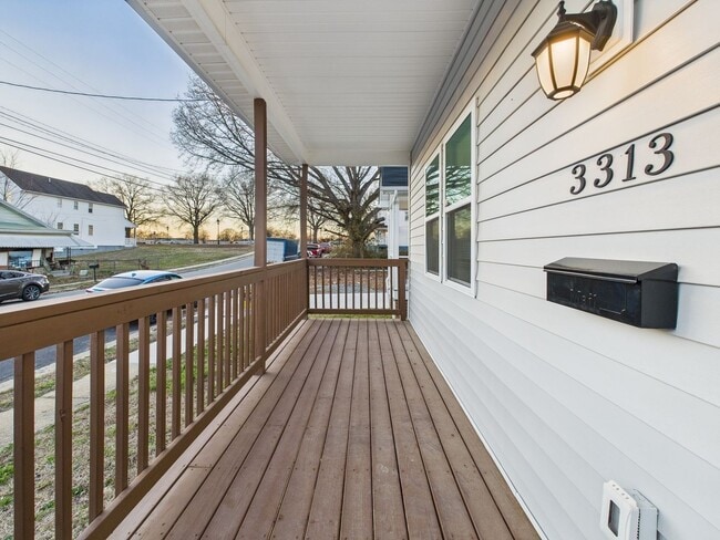 Foto del edificio - 3313 Tuxedo Blvd
