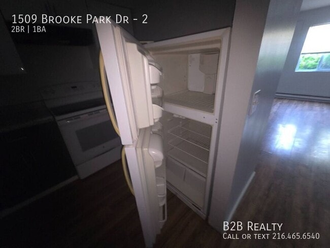 Building Photo - 1509 Brooke Park Dr