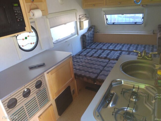 Building Photo - 1 br, 1 bath Mobile Home - 6000 block East...
