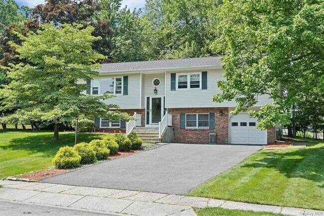 Foto del edificio - 21 Winchester Dr