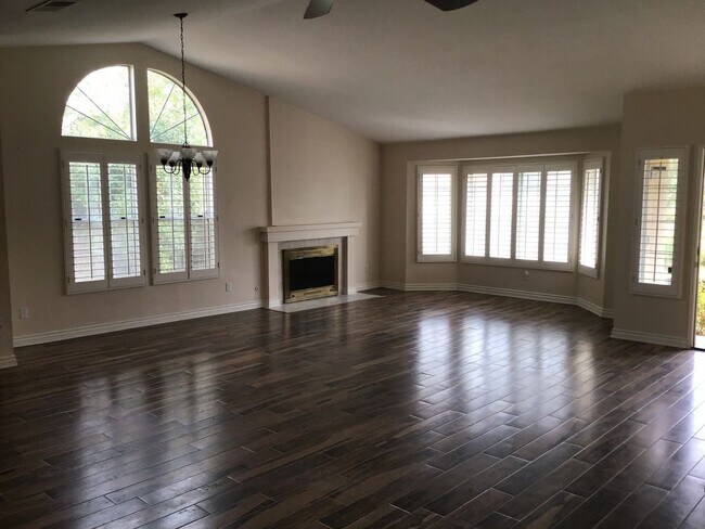 Foto del edificio - 2001 Willowbrook Ave.