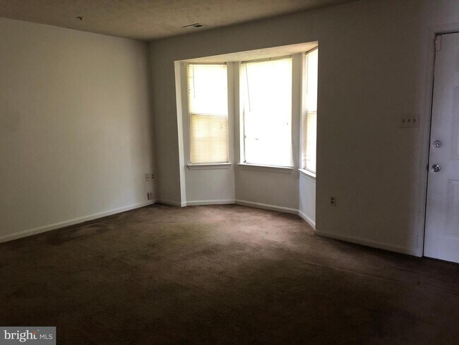 Foto del edificio - 46095 Lucca Way