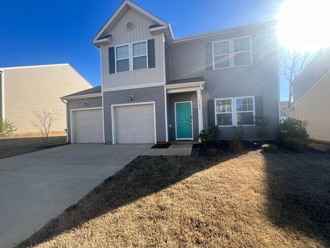 Building Photo - Beautiful 3 BR/2.5 Bath in well sought aft...