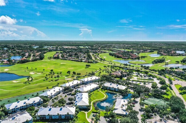 Foto del edificio - 7955 Mahogany Run Ln