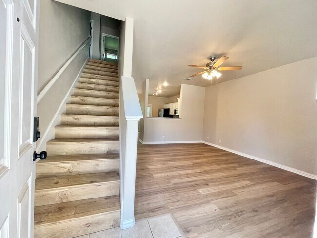 Building Photo - Beautiful Home in Medical Center!