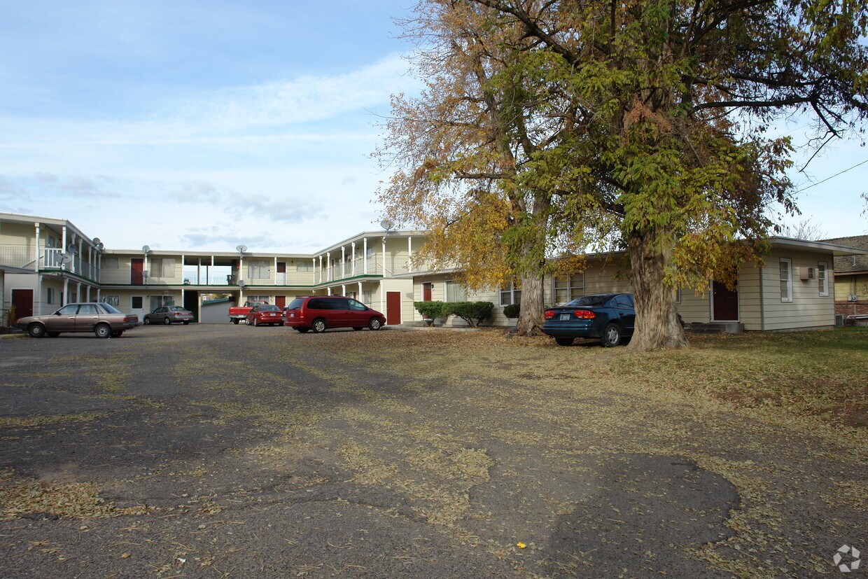 Building Photo - 305-325 NW 8th Ave