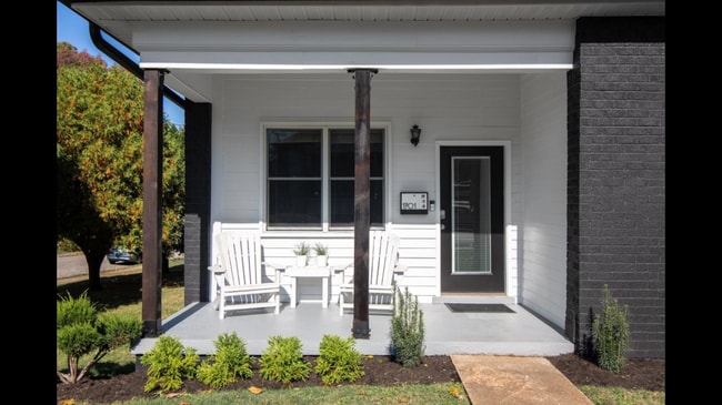 Building Photo - 1701 Shelby Ave