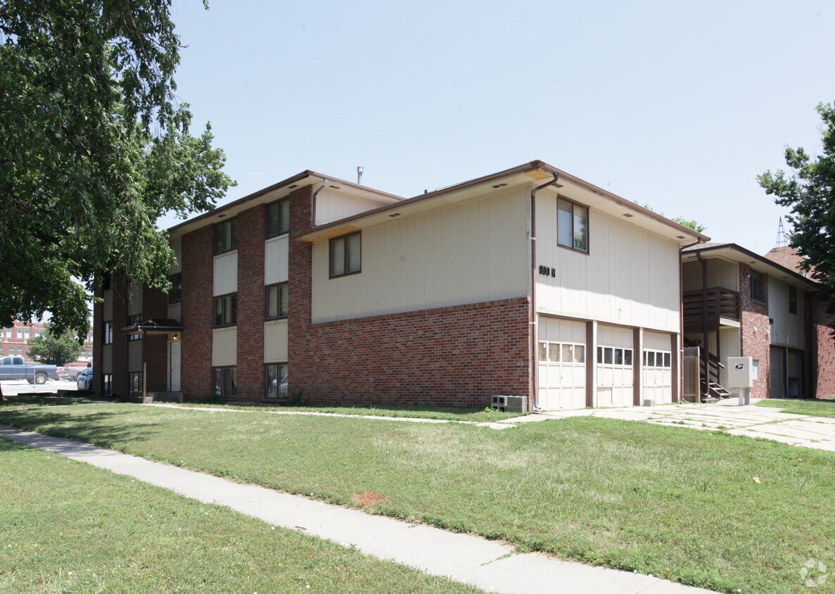 Primary Photo - 800 H St