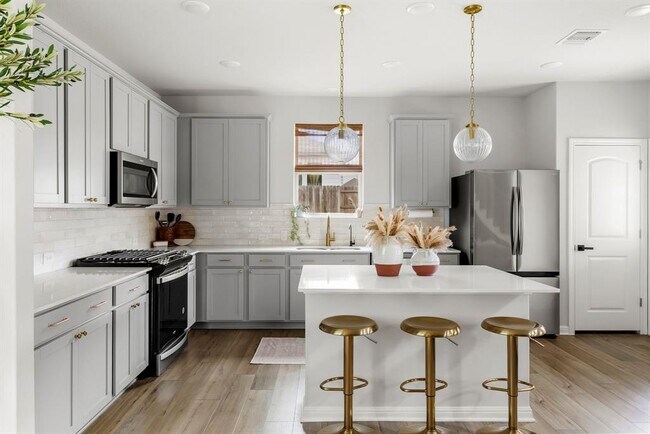 Foto del edificio - 217 McCrae Dr