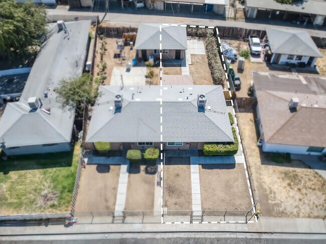 Building Photo - 3494-3496 E. Terrace Ave. - 3494-Unit 1