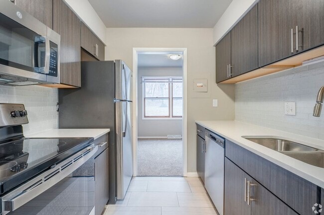 Interior Photo - Woodland Reserve Apartments