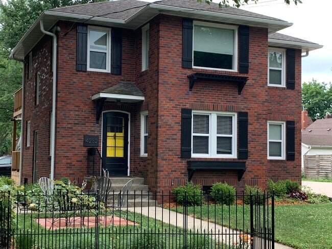 Foto del edificio - 4232 Urbandale Ave