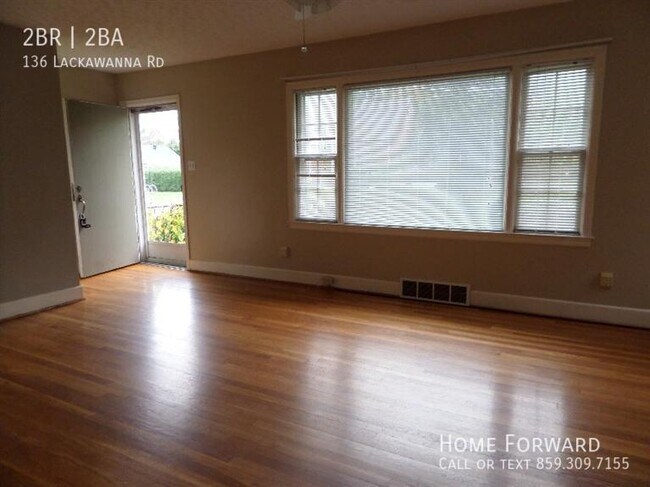 Foto del edificio - 136 Lackawanna Rd
