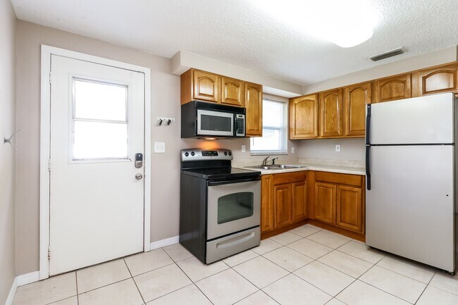 Foto del edificio - 6116 84th Ave N