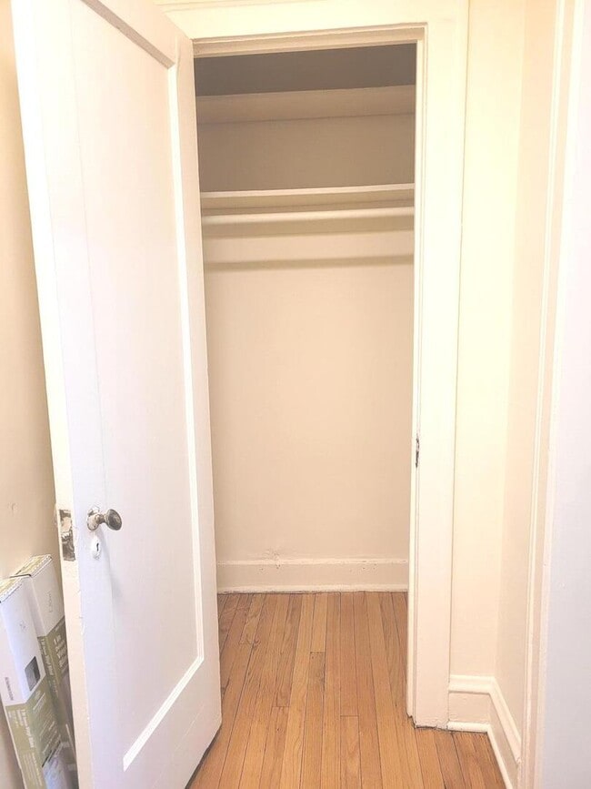 Foto del edificio - 2336 E 68th St