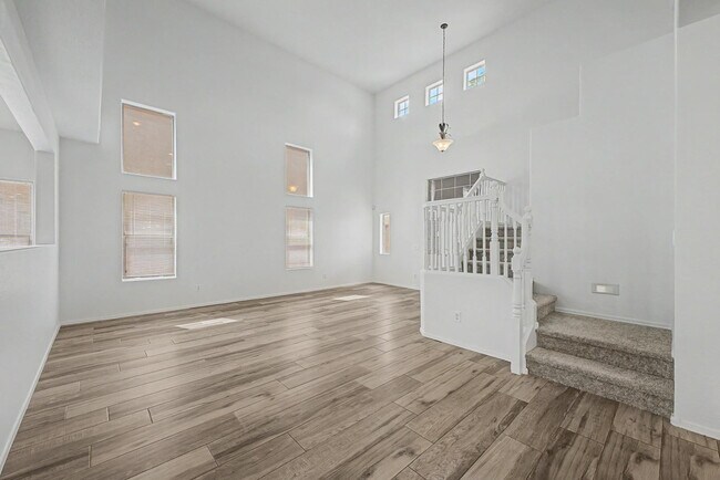 Foto del edificio - 42323 N 46th Dr