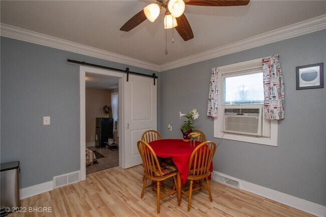Foto del edificio - 407 Cottage St