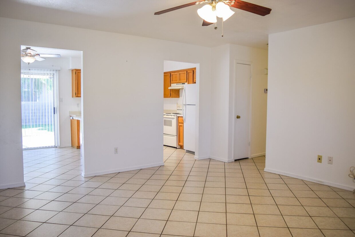 Foto del edificio - House for Rent
