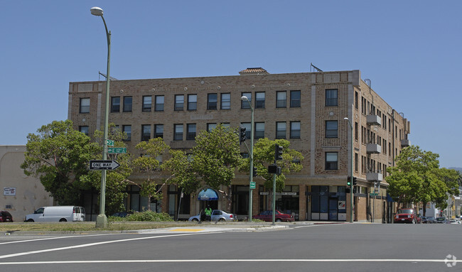 Building Photo - Lakemont Apartments